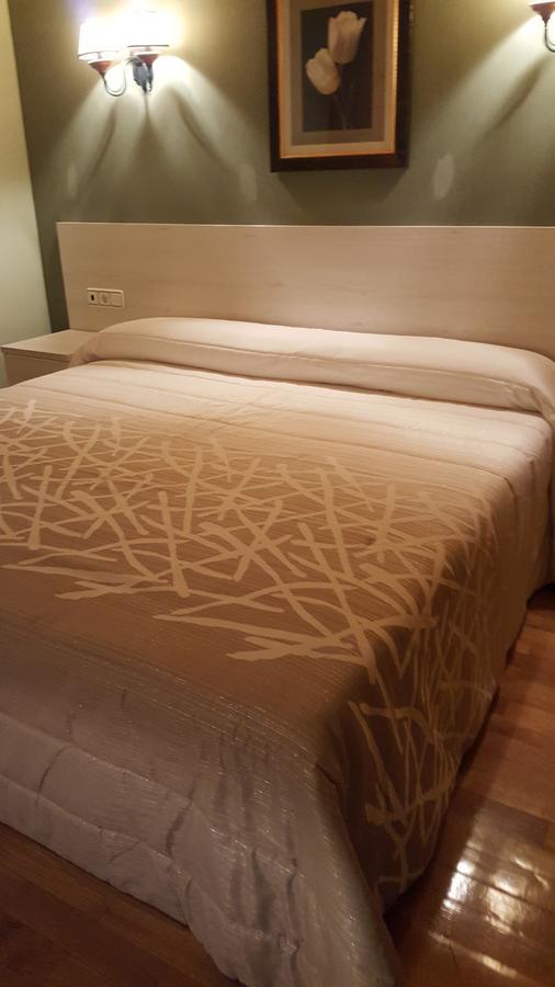 Aparta-Hotel Puertolas Escuer Εξωτερικό φωτογραφία